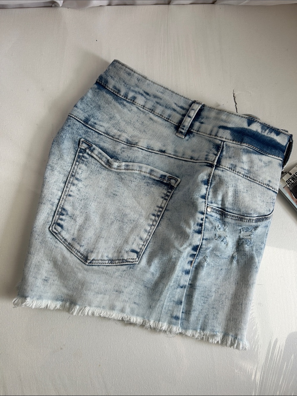 Rewash Brand Light Blue Acid Wash High-Rise Shortie Jean Shorts - Picture 3 of 9